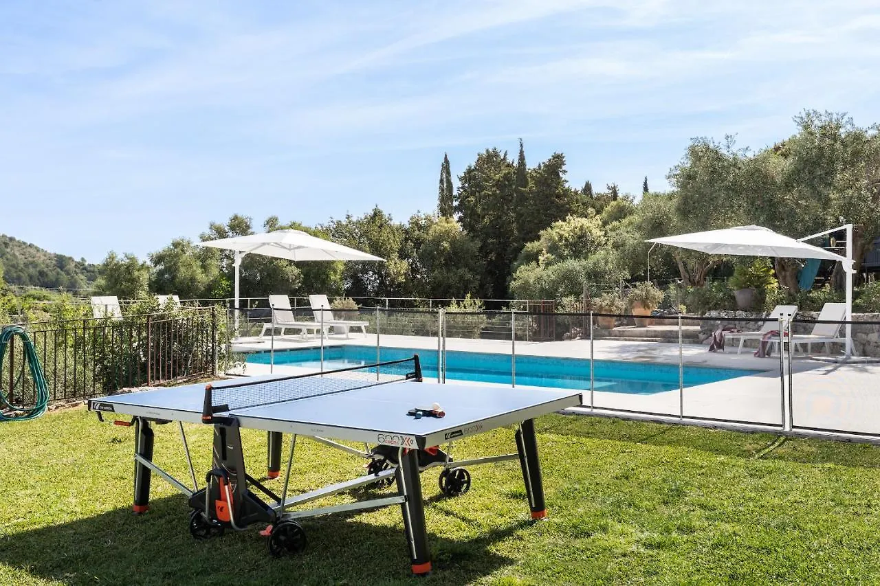 فيلة Finca Es Costes بويينسا
